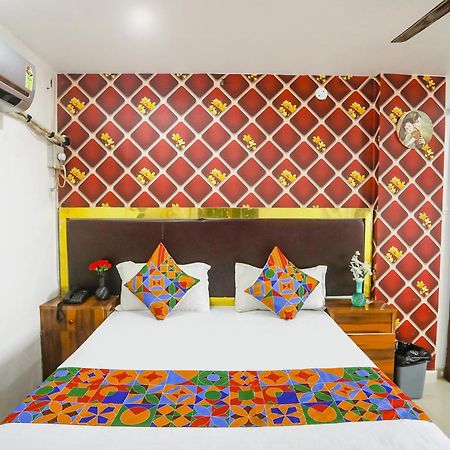 Fabexpress Umbrella Hotel Danapur Exterior photo