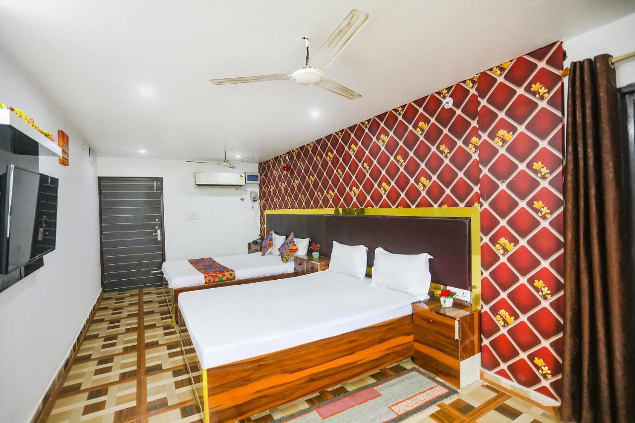 Fabexpress Umbrella Hotel Danapur Exterior photo